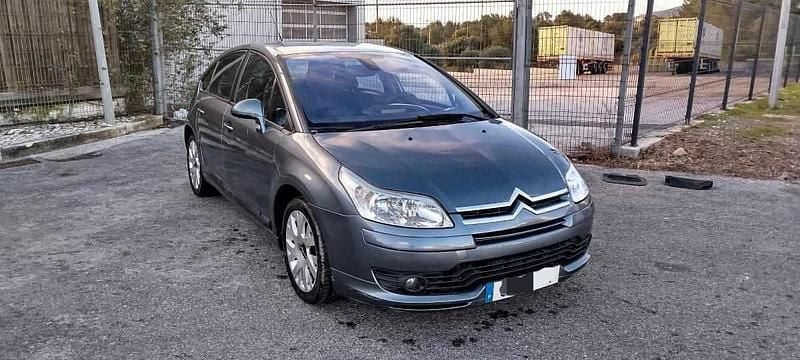 Cinzento Usado 2007 Citroën C4 Citadino | € 3.500 (Preço justo) - Imagem 1/4