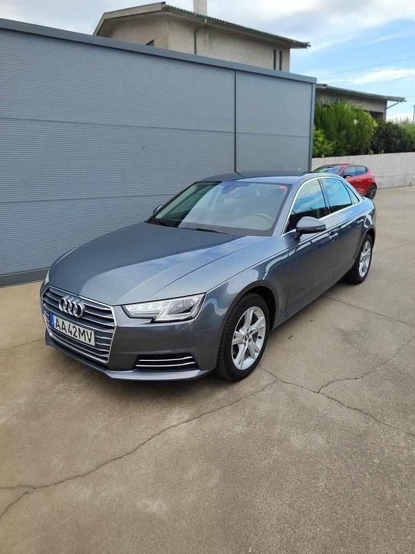 Cinzento Usado 2018 Audi A4 | € 20.000 (Bom preço) - Imagem 1/4