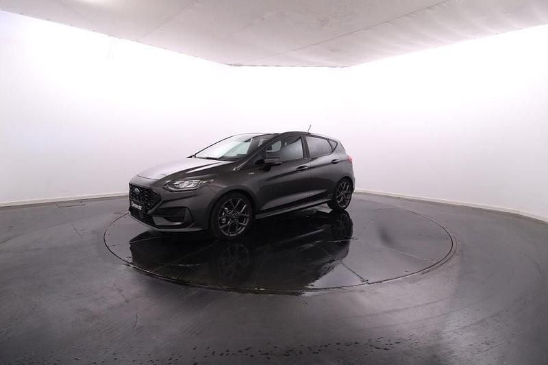 Cinza Usado 2022 Ford Fiesta ST-Line Citadino | € 17.450 (Preço justo) - Imagem 1/4