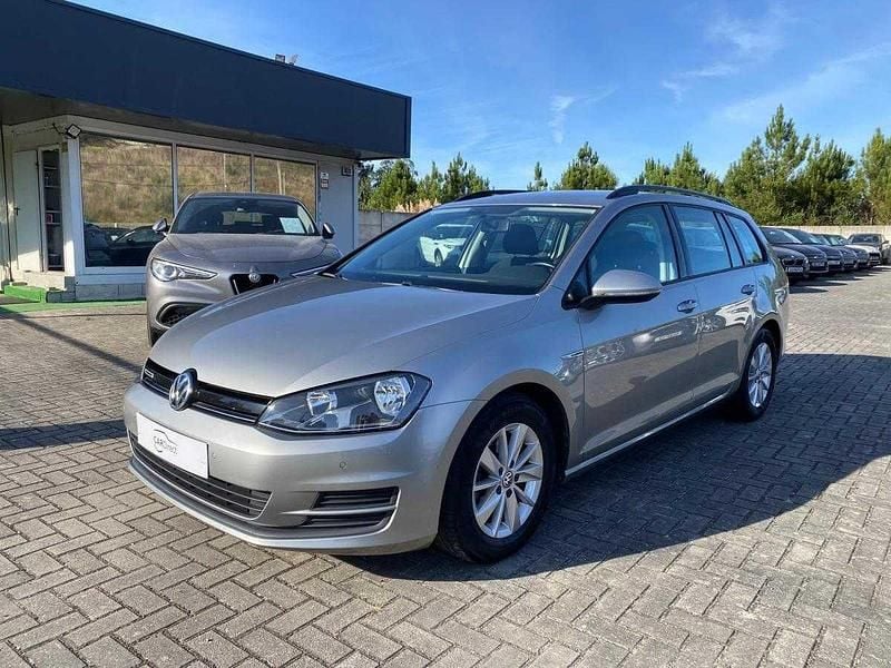 Cinzento Usado 2015 VW Golf VII Carrinha | € 10.990 (Preço justo) - Imagem 1/4
