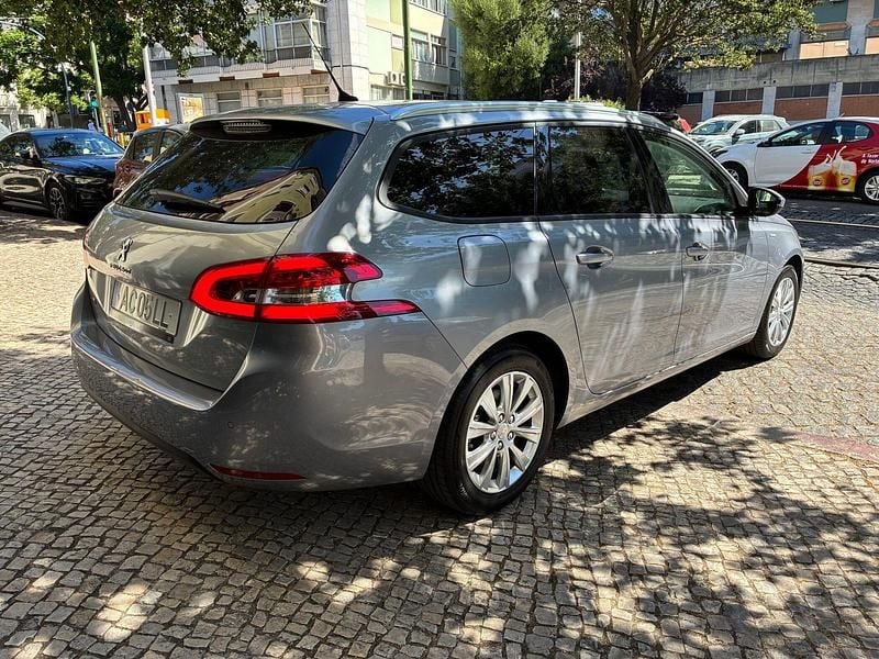 Usado Peugeot 308 Style 102 HP (75 kW) 2020 Cinza Carrinha