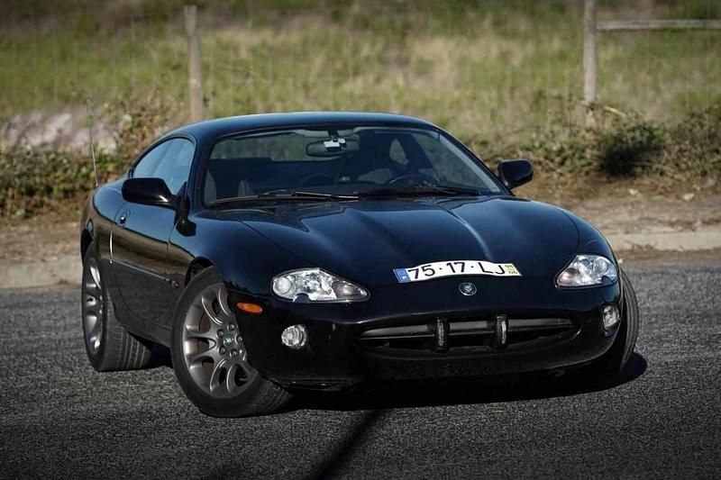 Preto Usado 1998 Jaguar XK Coupé | € 30.000 - Imagem 1/4