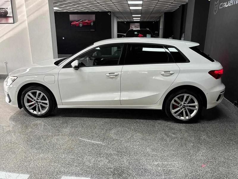 Usado Audi A3 Sportback e-tron 150 HP (110 kW) 2022 Branco Citadino