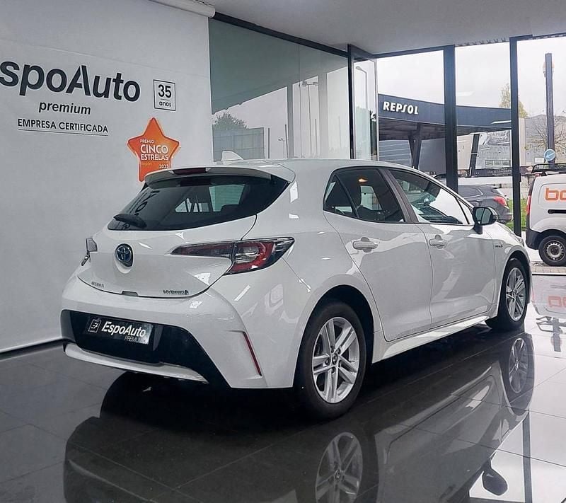 Usado Toyota Corolla Comfort 122 HP (89 kW) 2021 Branco