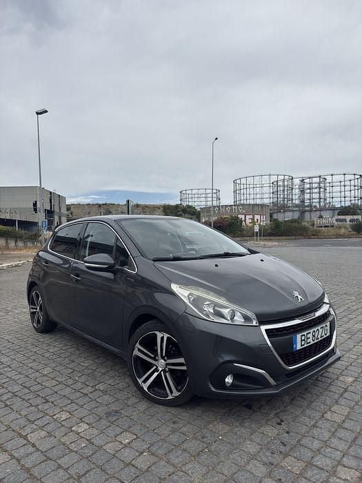 Usado 2016 Peugeot 208 GT-line Citadino | € 12.900 (Preço elevado) - Imagem 1/4