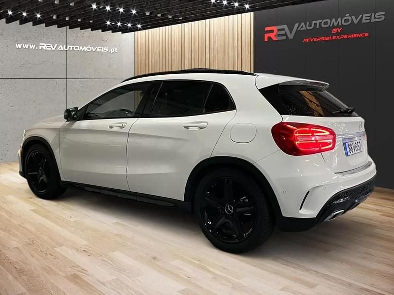 Usado Mercedes GLA180 AMG line 109 HP (80 kW) 2015 Branco SUV