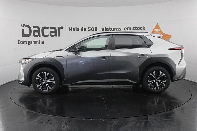 Usado Toyota bZ4X 150 kW (204 HP) 2023 Cinza SUV