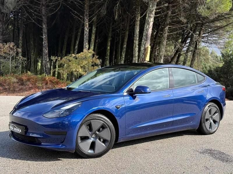 Azul Usado 2023 Tesla Model 3 Sedan | € 30.990 (Bom preço) - Imagem 1/4