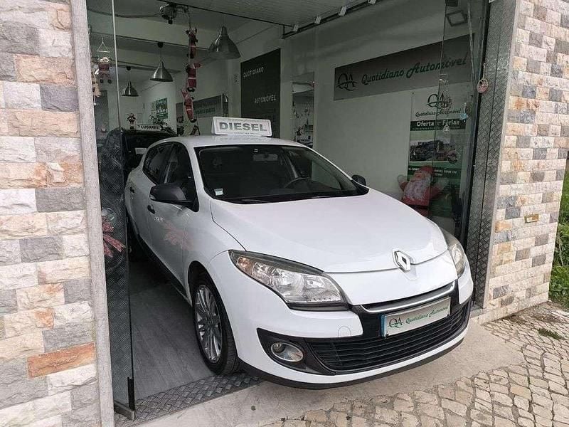 Usado Renault Mégane III 90 HP (66 kW) 2013 Branco Citadino