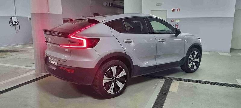 Usado Volvo C40 169 kW (231 HP) 2023 Prateado SUV
