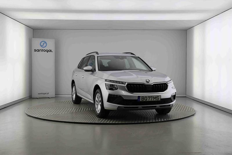 Usado Skoda Kamiq Selection 95 HP (69 kW) 2025 Cinzento SUV