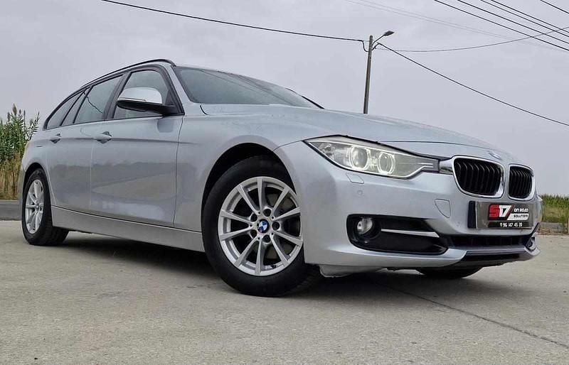 Cinza Usado 2015 BMW 320 Efficient Dynamics Carrinha | € 16.750 (Caro) - Imagem 1/4