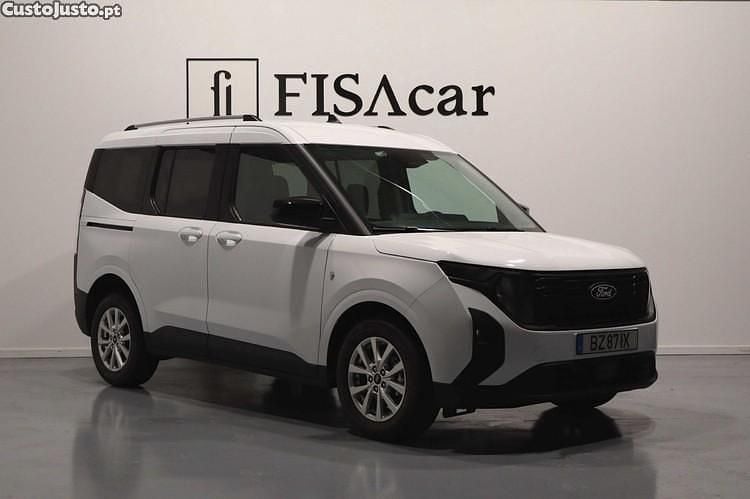 Branco Usado 2025 Ford Tourneo Titanium Monovolume | € 22.900 - Imagem 1/1