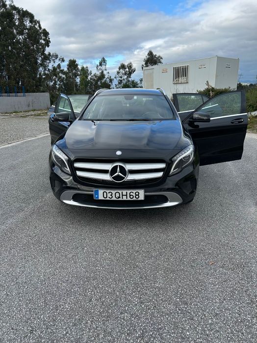 Usado 2015 Mercedes GLA200 SUV | € 17.900 - Imagem 1/4