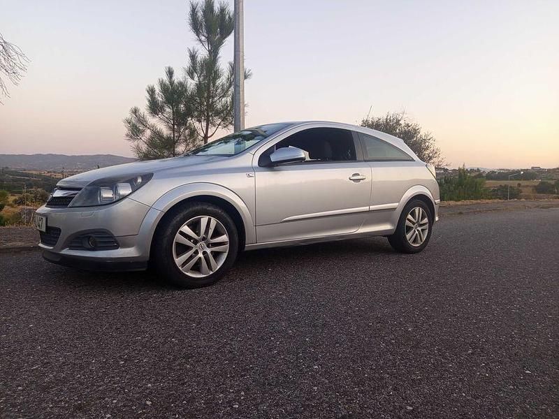 Usado 2008 Opel Astra GTC | € 5.700 (Preço elevado) - Imagem 1/4