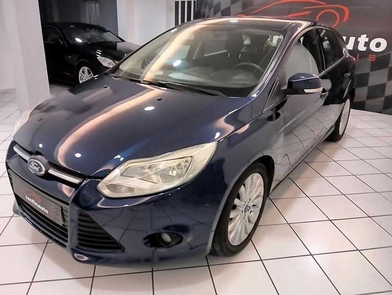 Azul Usado 2012 Ford Focus | € 8.250 (Bom preço) - Imagem 1/4