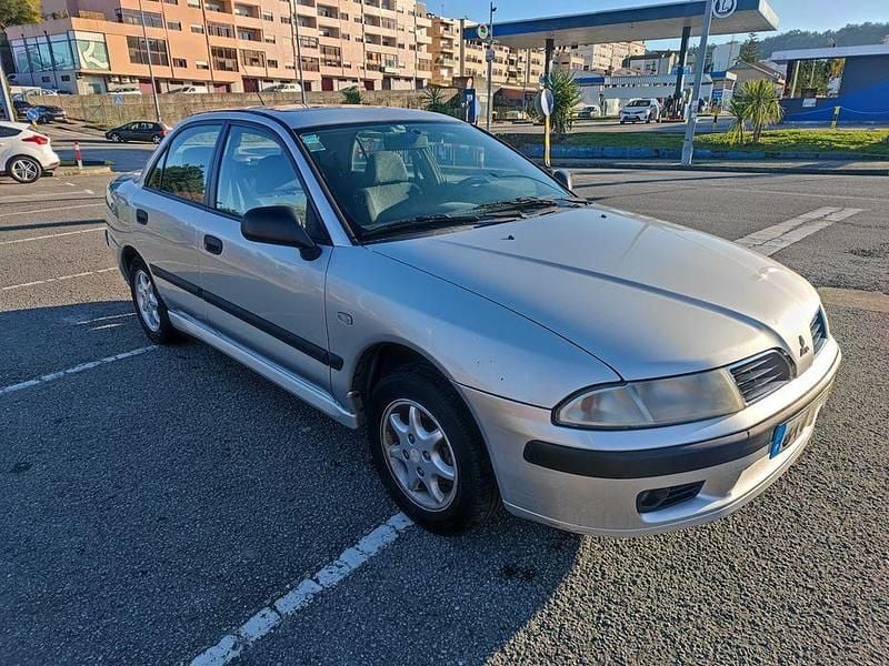 Usado 2001 Mitsubishi Carisma Sedan | € 2.000 - Imagem 1/4