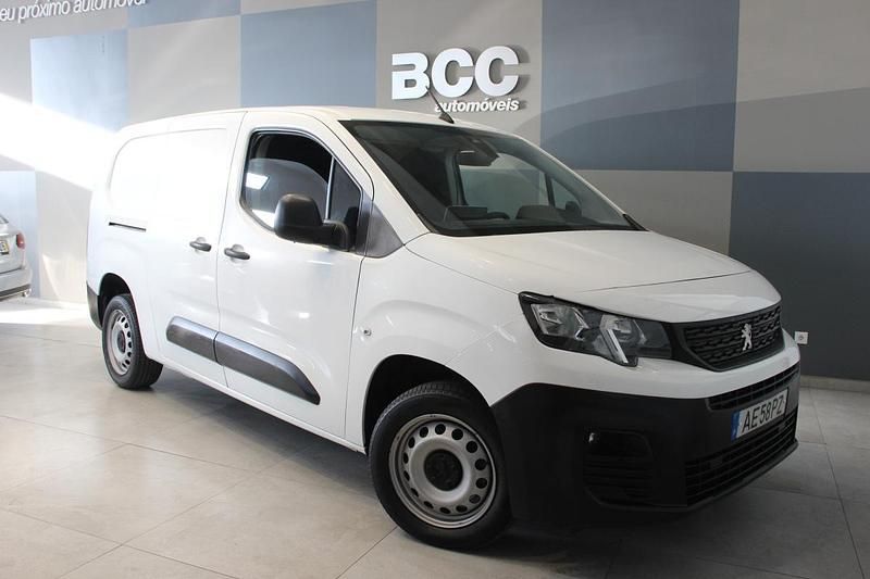 Branco Usado 2020 Peugeot Partner Premium Monovolume | € 15.990 (Preço elevado) - Imagem 1/4
