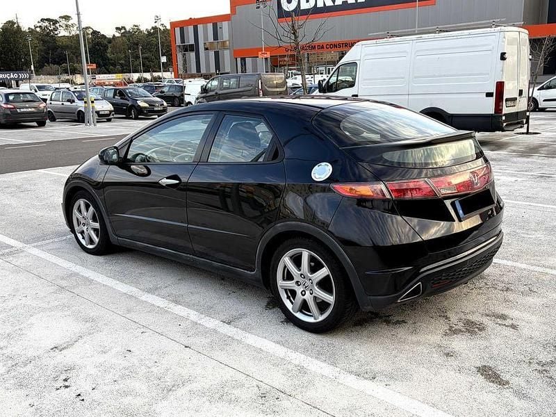 Usado Honda Civic 150 HP (110 kW) 2006 Sedan