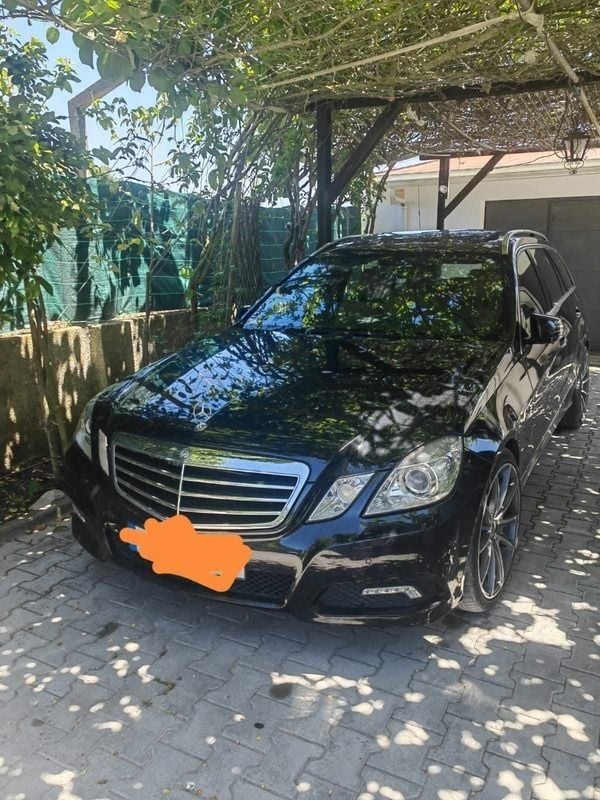 Preto Usado 2010 Mercedes E350 Carrinha | € 17.000 - Imagem 1/4