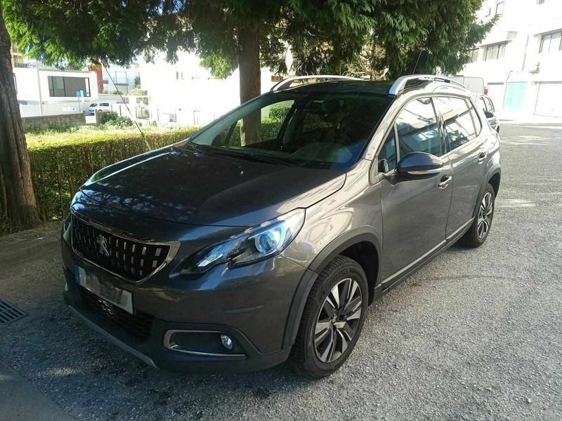 Cinzento Usado 2016 Peugeot 2008 SUV | € 11.000 (Preço justo) - Imagem 1/4