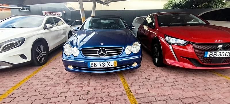 Usado Mercedes CLK200 Avantgarde 163 HP (119 kW) 2004 Azul Cabrios