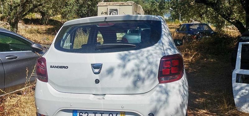 Usado 2017 Dacia Sandero Comfort Citadino | € 3.200 - Imagem 1/4