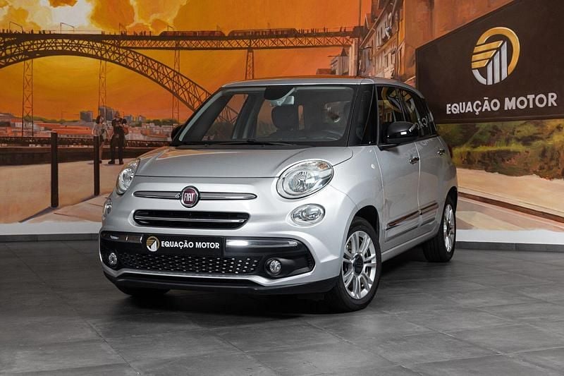 Cinza Usado 2018 Fiat 500L Urban Monovolume | € 11.900 - Imagem 1/4