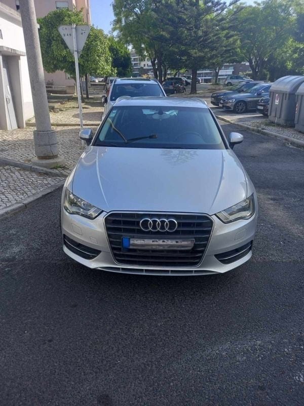 Cinzento Usado 2014 Audi A3 Citadino | € 13.500 (Bom preço) - Imagem 1/3