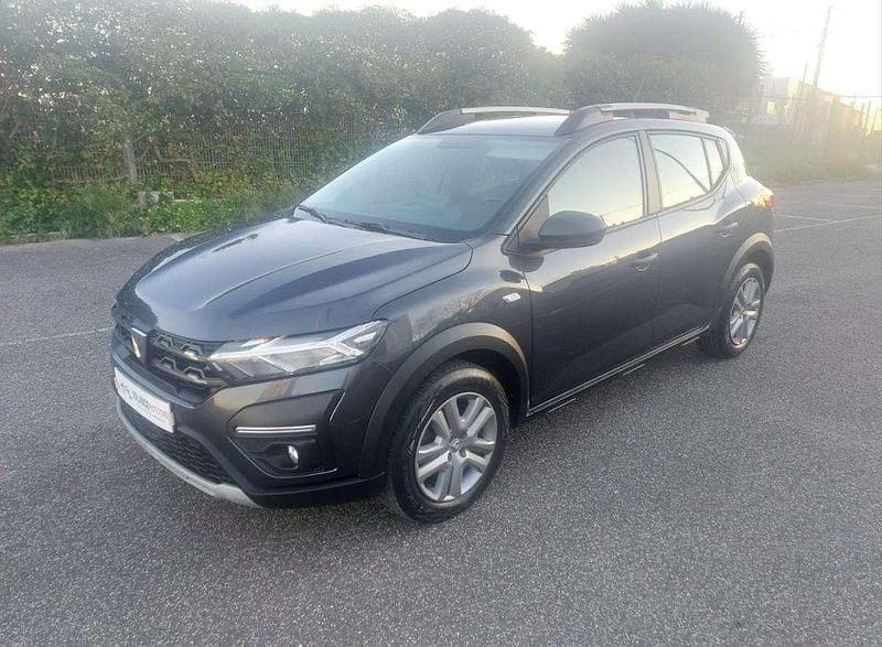 Usado Dacia Sandero Stepway 91 HP (66 kW) 2022 Cinza SUV