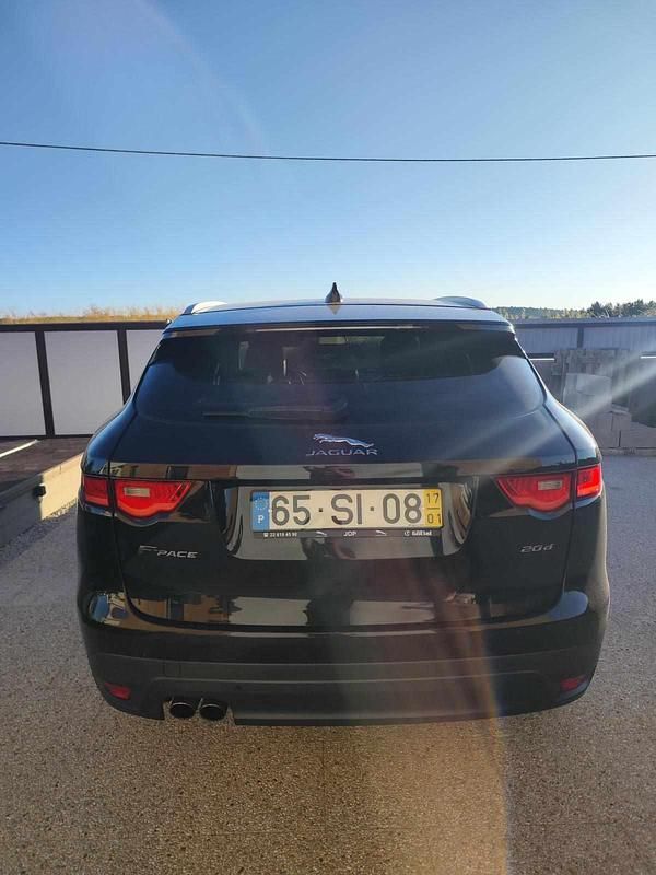 Usado Jaguar F-Pace 179 HP (131 kW) 2017 Preto SUV