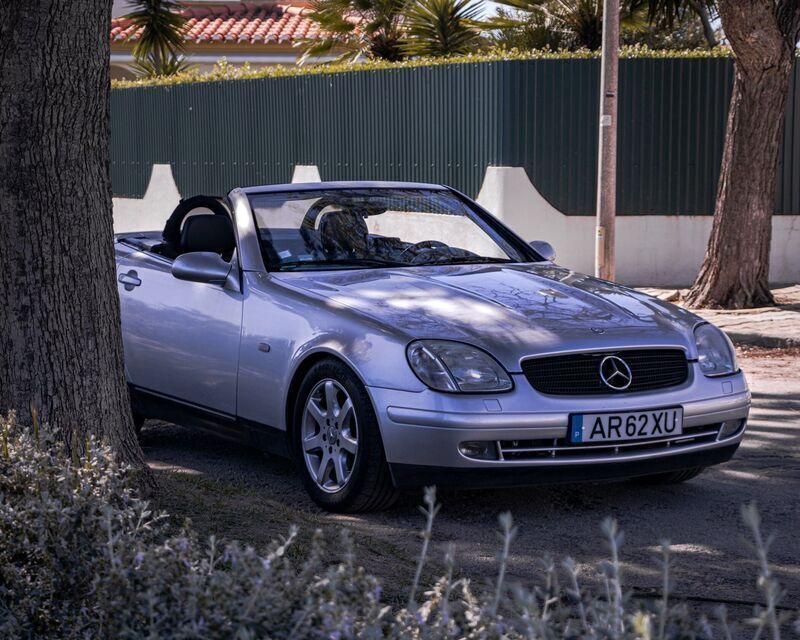 Cinzento Usado 1997 Mercedes SLK200 Cabrios | € 9.000 (Preço justo) - Imagem 1/4