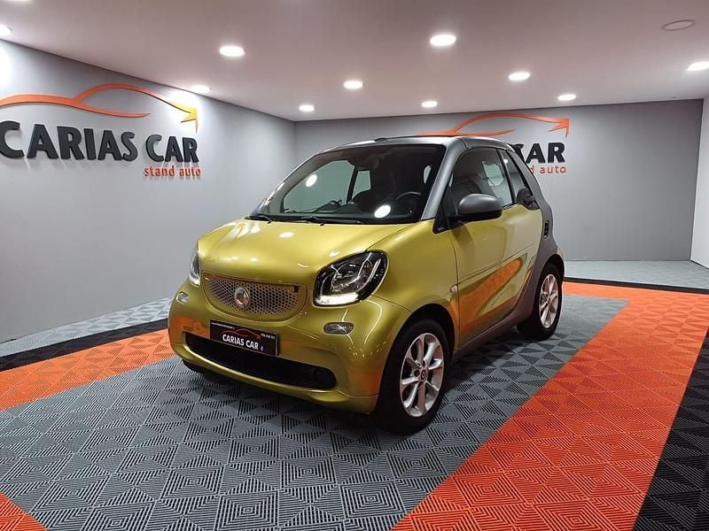 Verde Usado 2016 Smart ForTwo Cabrio Passion Cabrios | € 14.750 - Imagem 1/4