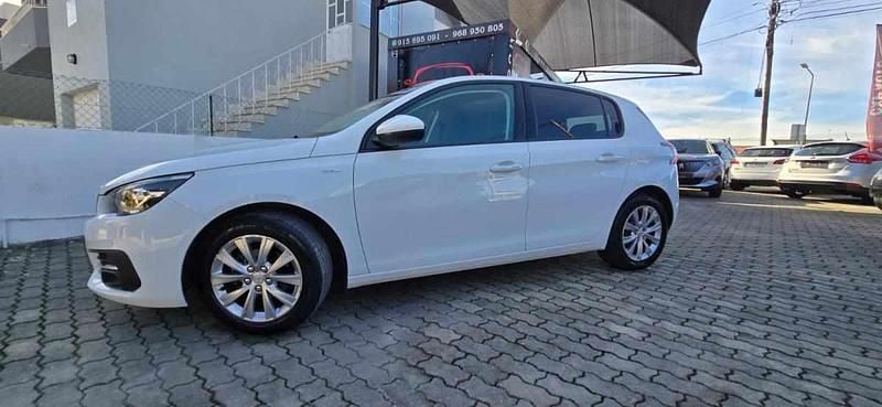 Usado Peugeot 308 110 HP (80 kW) 2018 Branco