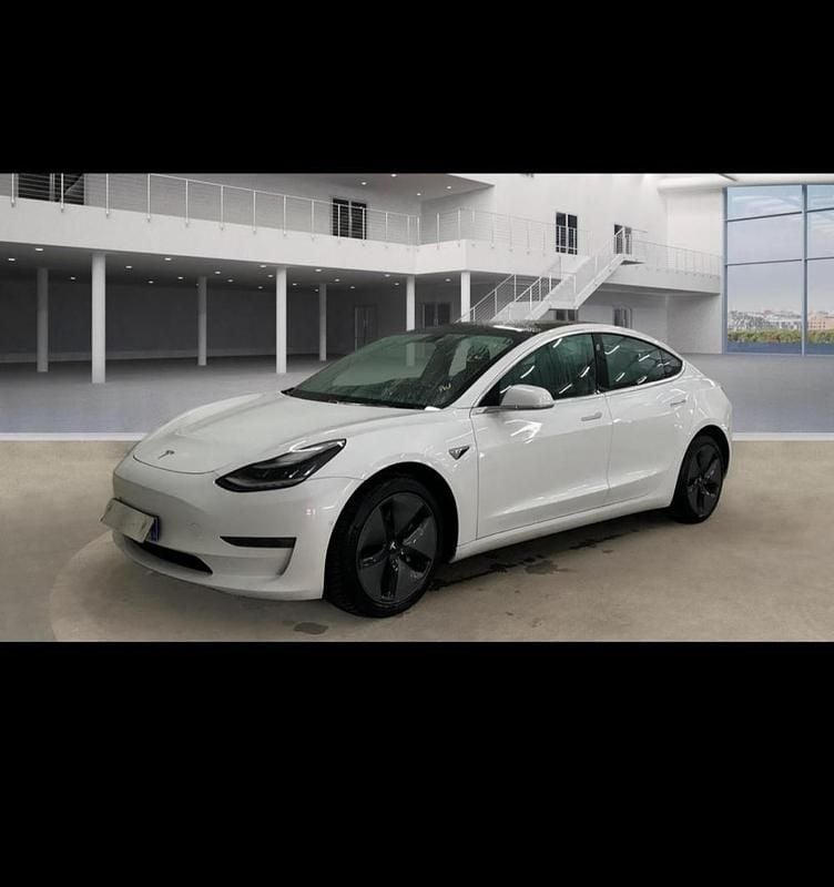 Branco Usado 2019 Tesla Model 3 Sedan | € 24.990 (Preço justo) - Imagem 1/4