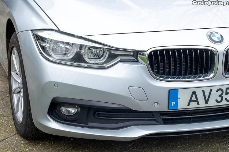 Cinza Usado 2018 BMW 320 Advantage Carrinha | € 17.500 (Bom preço) - Imagem 1/1