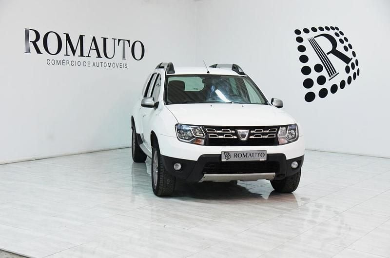 Usado Dacia Duster 110 HP (80 kW) 2016 Branco SUV