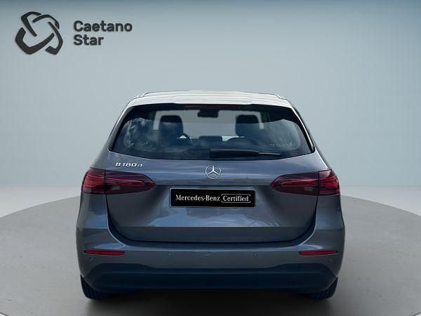 Usado Mercedes B180 116 HP (85 kW) 2024 Cinza Monovolume
