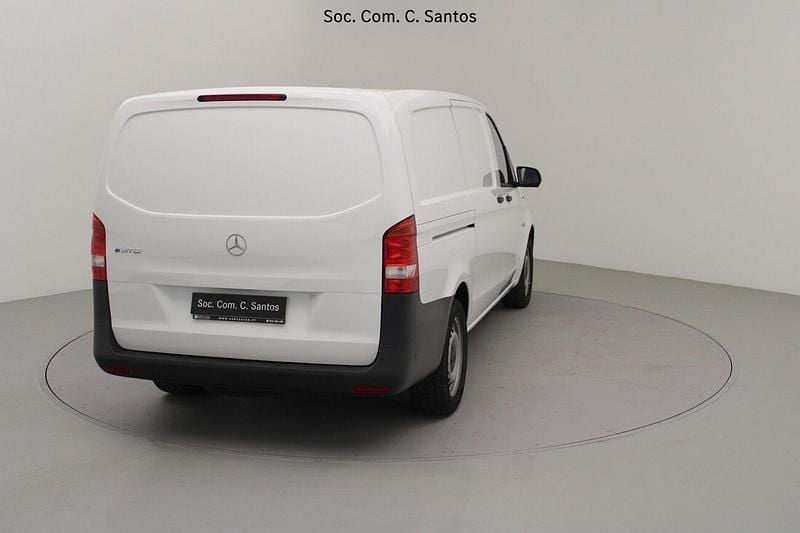 Usado Mercedes e-Vito 85 kW (116 HP) 2023 Branco Monovolume