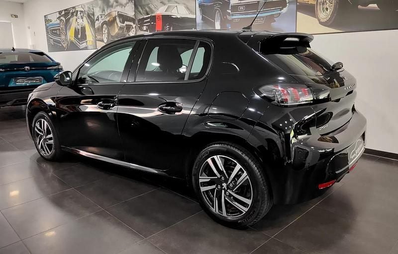 Usado Peugeot 208 Allure 101 HP (74 kW) 2022 Preto Citadino