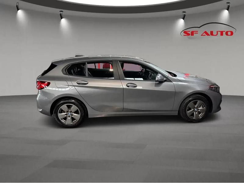 Usado BMW 116 Advantage 116 HP (85 kW) 2023 Cinzento Citadino