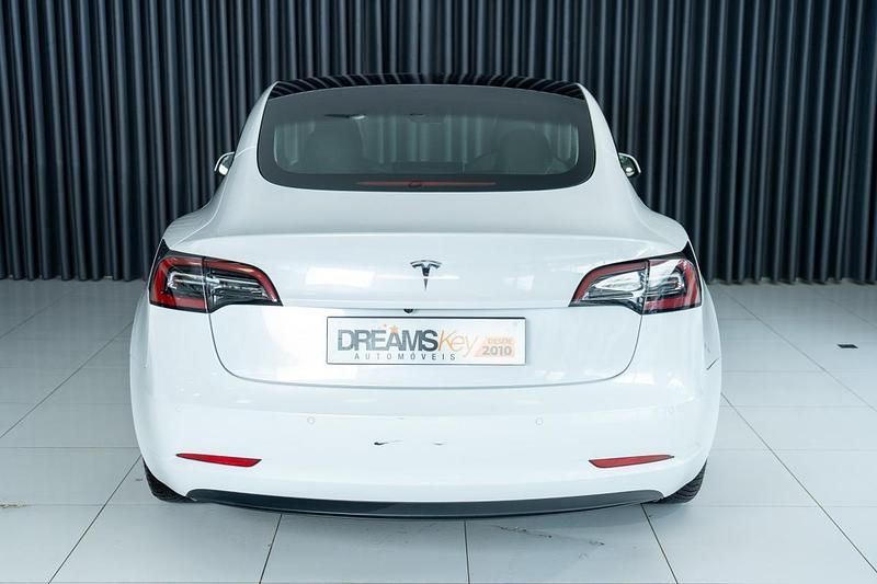 Usado Tesla Model 3 225 kW (306 HP) 2021 Branco Sedan