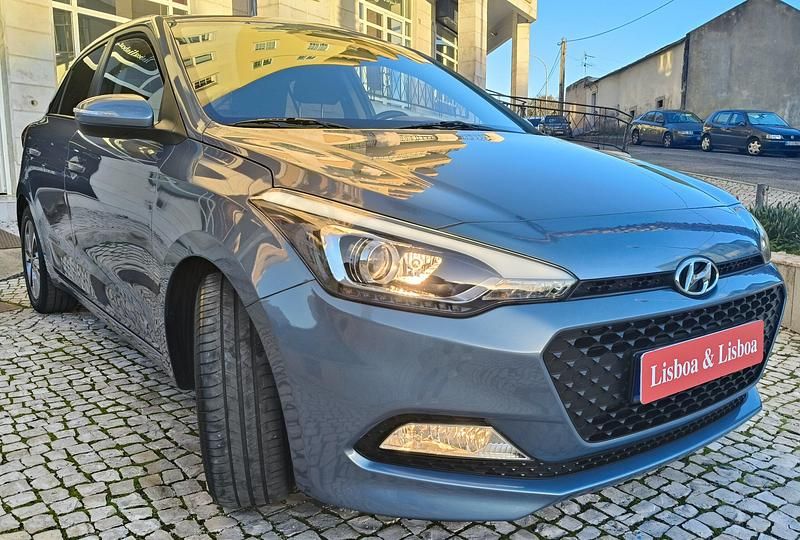 Usado Hyundai i20 Style 84 HP (61 kW) 2018 Azul