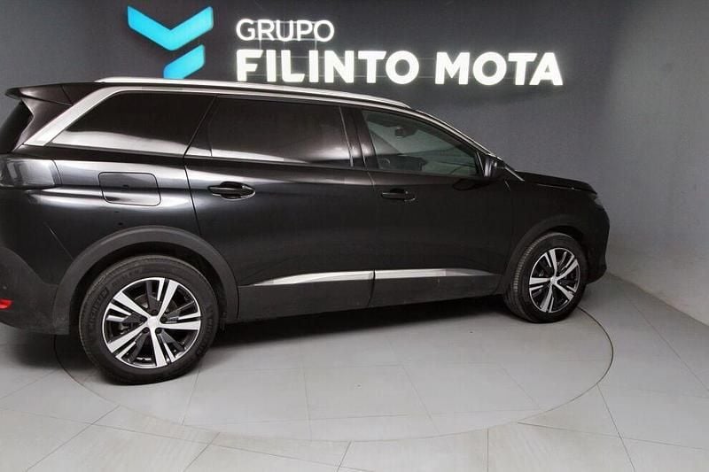 Usado Peugeot 5008 Allure 130 HP (95 kW) 2024 Preto Monovolume
