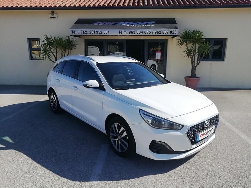 Branco Usado 2020 Hyundai i30 Style Carrinha | € 12.800 (Bom preço) - Imagem 1/4