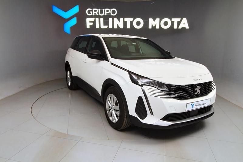 Usado Peugeot 5008 Active 130 HP (95 kW) 2023 Branco SUV