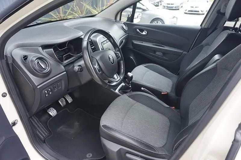 Usado Renault Captur 120 HP (88 kW) 2018 Outra SUV