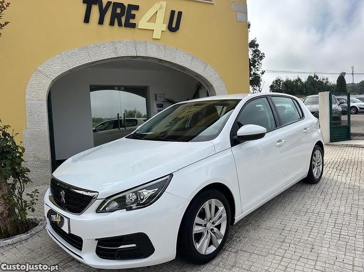 Branco Usado 2019 Peugeot 308 Style Citadino | € 14.500 (Preço justo) - Imagem 1/1