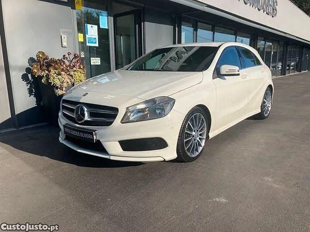Branco Usado 2015 Mercedes A180 AMG line Sedan | € 16.990 (Preço justo) - Imagem 1/1