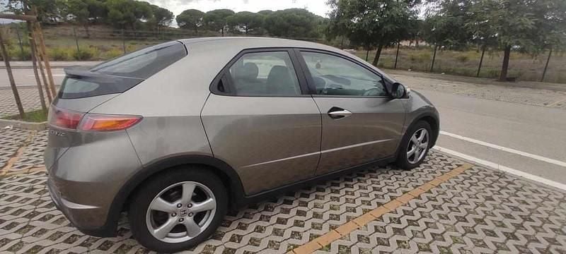 Usado Honda Civic 83 HP (61 kW) 2007 Cinzento Citadino
